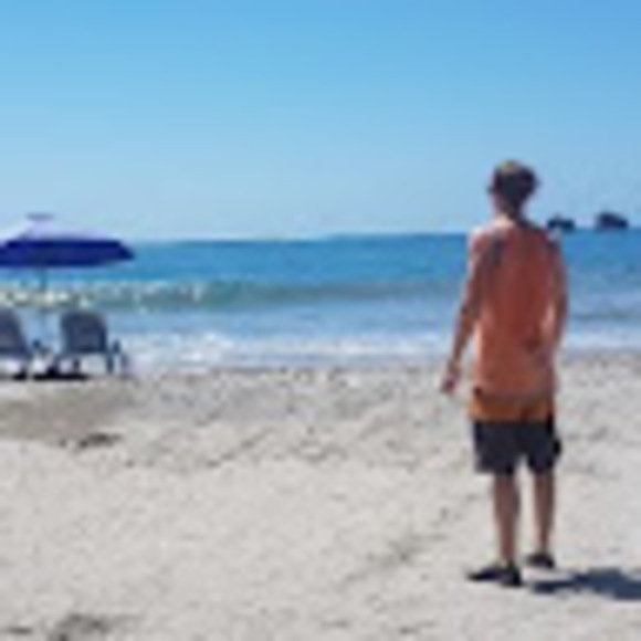 Meet your Posher, Alexandre - Picture 1 of 1